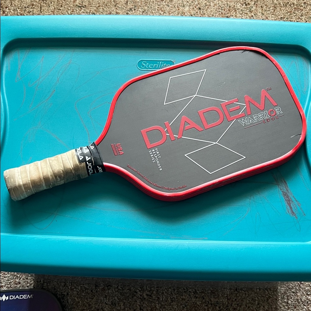 Warrior Pickleball Paddle - Red and Black